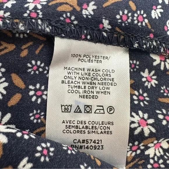 LOFT Women’s Blue Floral Print Polyester Long Sleeve Back Button Blouse Size M - Picture 10 of 11